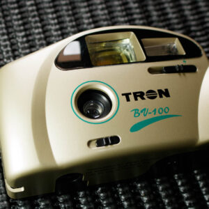Câmera Analógica Tron BV-100 – Compacta, Revisada e Pronta para Usar