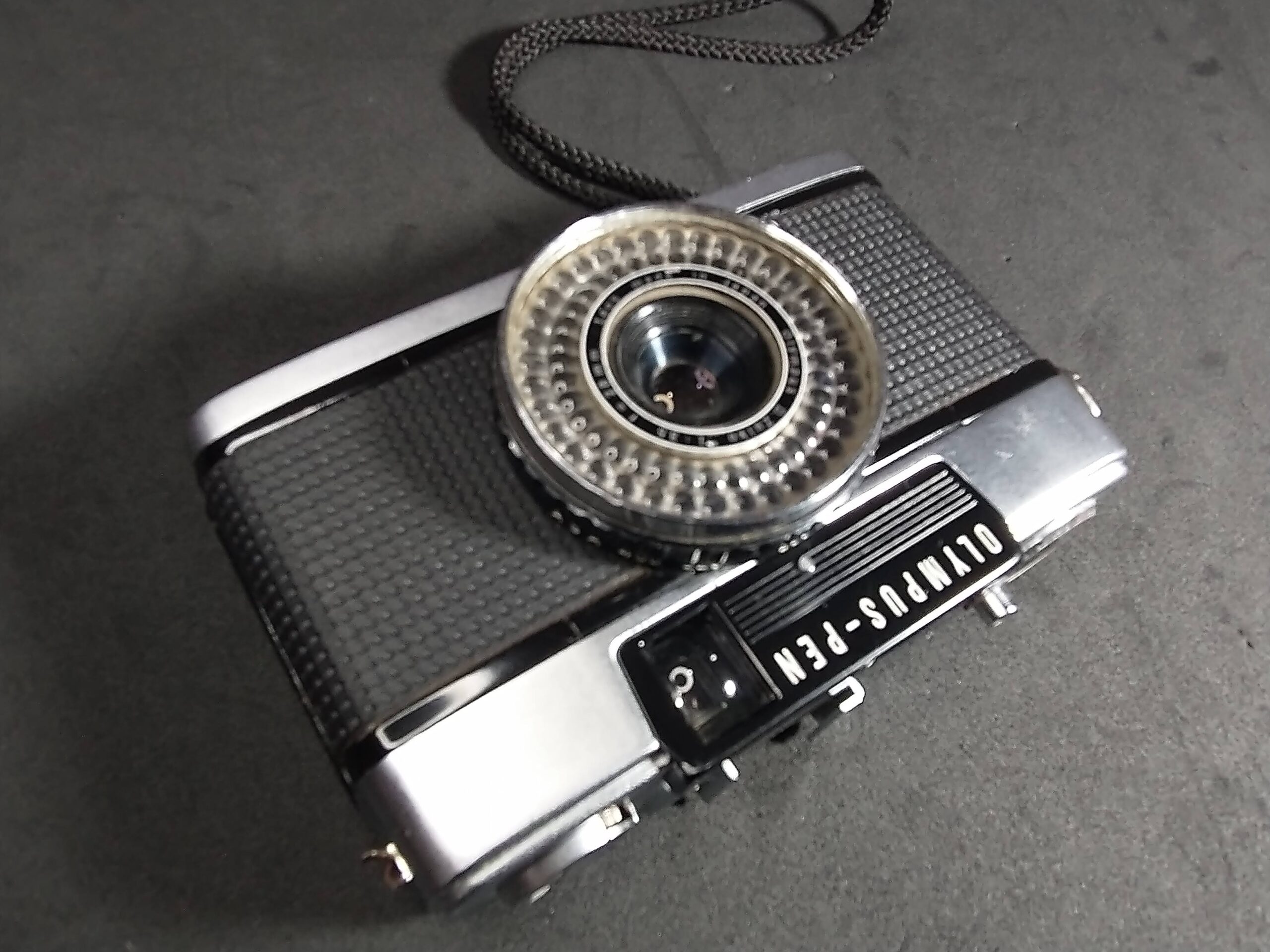 Olympus Pen ES2 Revisada – Câmera Analógica Half Frame em Perfeito Funcionamento